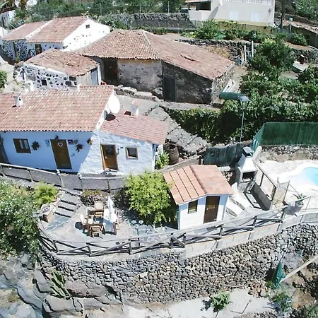 Hébergement de vacances Romantic Hamlet With Private Pool La Fragua De Eliseo *